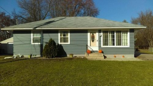 331 2nd St, Byron, MN 55920-1251