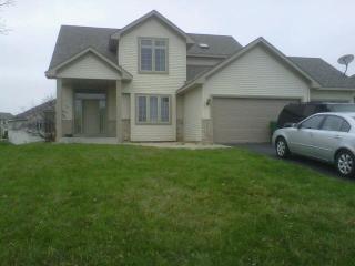 9901 Fallgold Pkwy, Minneapolis MN  55443-1594 exterior