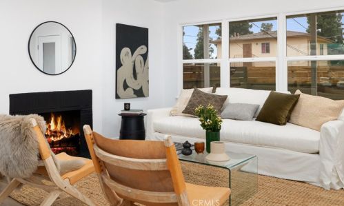 11609 Atkinson Ave, Hawthorne CA  90250-1827 exterior