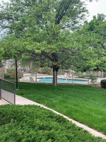 9222 Arbor Cir, Englewood CO 80111-5262 exterior