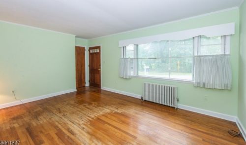 8 Kitchell Rd, Parsippany, NJ 07834-1322