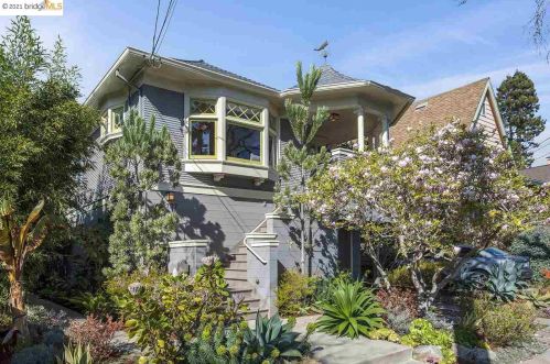 1707 Parker St, Berkeley, CA 94703-1917