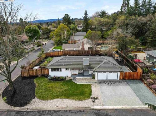 747 Charlton Cir, Concord, CA 94523-3523