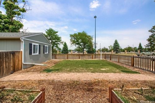 4997 Green Ct, Denver, CO 80221-1109