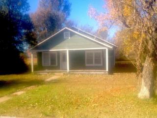 102 22nd Ave, Paragould, AR 72450-4722