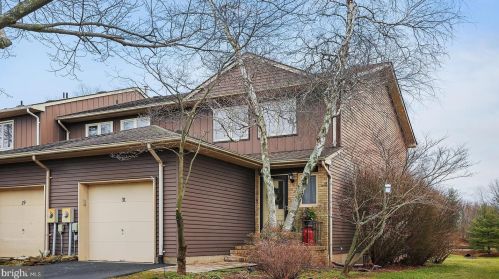 31 Manchester Rd, Flemington, NJ 08822-6823