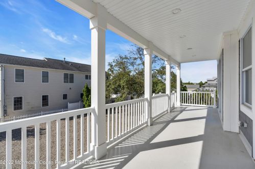 19 Sturgis Rd, Lavallette NJ 08735-2843 exterior