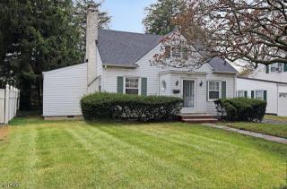 1806 Quaker Way, Union Center, NJ 07083-3726