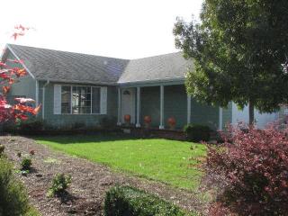 822 Smith St, Harrisburg OR  97446-9505 exterior