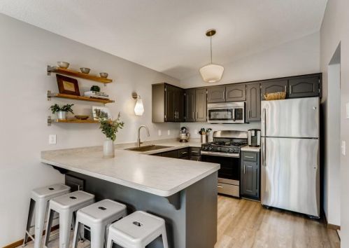 5977 Fernwood St, Saint Paul MN  55126-8463 exterior