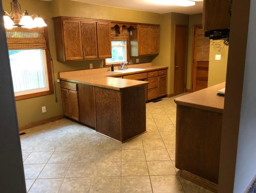 2150 Cottonwood Lake Dr, Windom, MN 56101-1259
