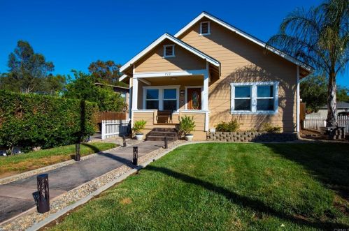 712 F St, Ramona, CA 92065-2339