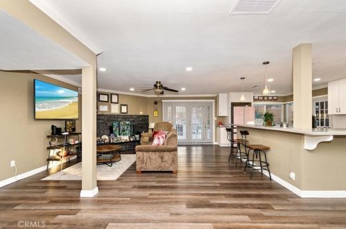 5064 Myrtle Ave, Riverside CA  92506-1423 exterior