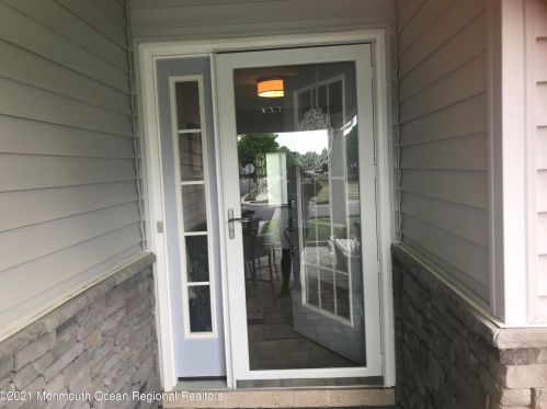 35 Dorset Rd, Lakehurst, NJ 08759-6818