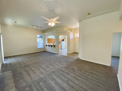 1877 Cabrillo Ct, Los Banos, CA 93635-5369