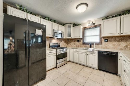 1423 Poplar St, Clay Hill, TX 75860-2516
