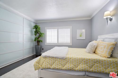 612 Ivy St, Glendale CA  91204-1027 exterior