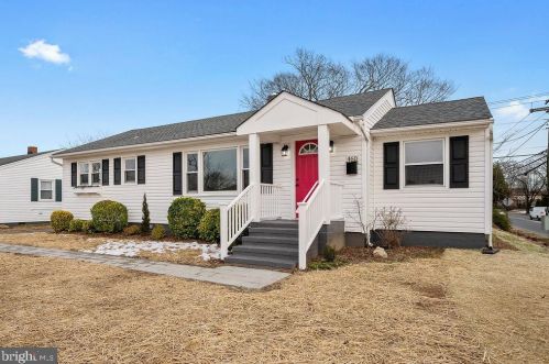 460 Hanson Ave, Fredericksburg, VA 22401-3167