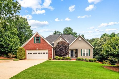61 Danbury Ct, Braselton, GA 30517-5000