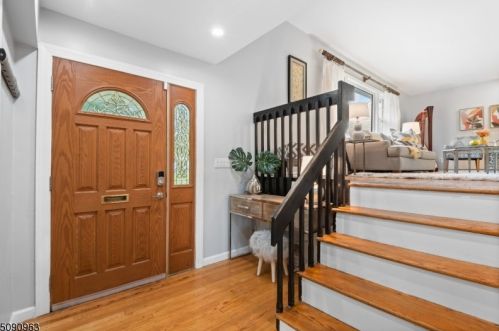 127 Roosevelt Ave, Town Center, NJ 07052-1816