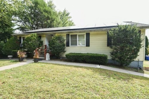 366 Wolcott St, Waterbury, CT 06705-1238