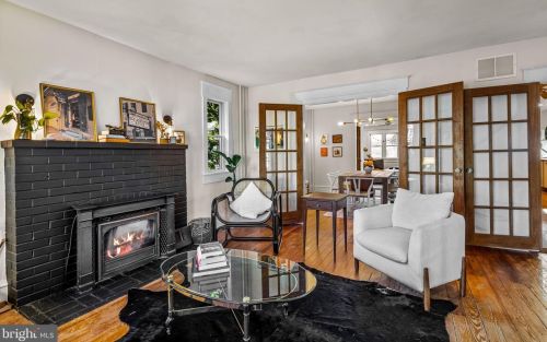 24 Evergreen Ln, Tavistock NJ  08033-1202 exterior