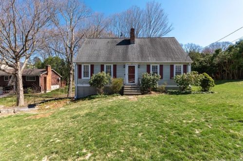 45 Little Fawn Dr, Huntington, CT 06484-2285