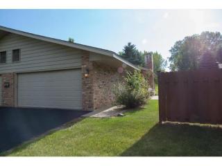 9705 Cimarron Trl, Hopkins, MN 55305-3147