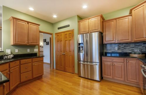 1613 Parkside Dr, Sycamore IL  60178-3313 exterior