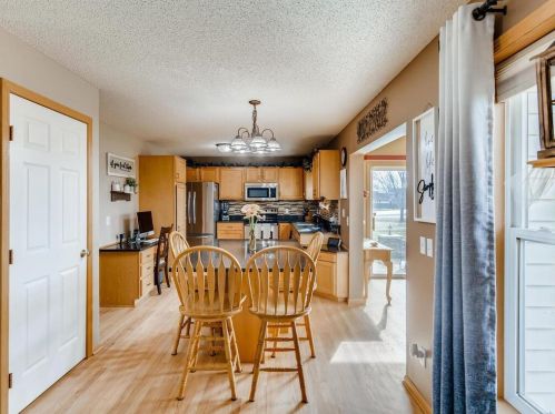 8028 Greenbriar Ln, Saint Paul MN  55125-8472 exterior