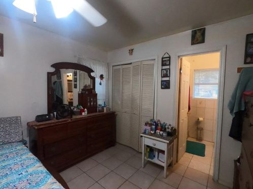 1619 Ashberry Dr, Austin TX  78723-1106 exterior