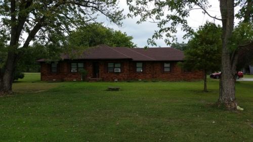 1676 Pell Rd, Shady Grove, IL 62910-2303