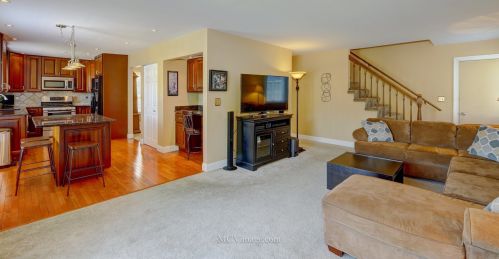 785 Burning Trl, Carol Stream IL  60188-9187 exterior