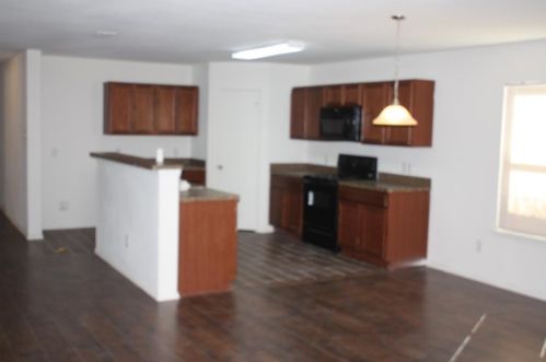 2145 Sims Dr, Fort Worth TX  76119-5546 exterior