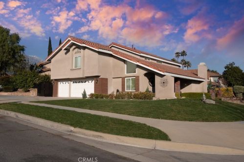 1866 Darnell St, Upland, CA 91784-1584