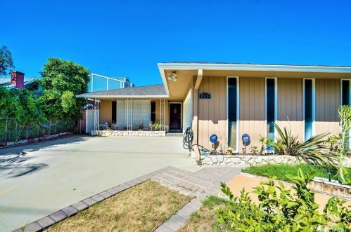 225 Eucalyptus Ave, Inglewood, CA 90301-1208