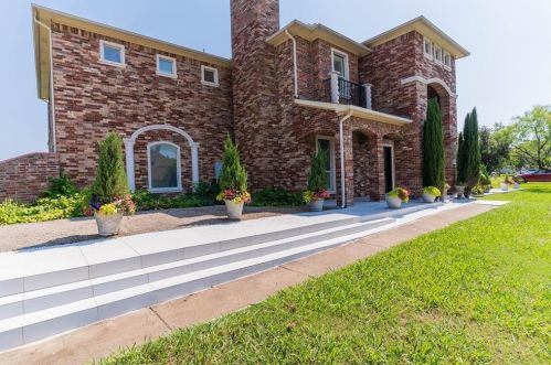 1115 Bentwater Pkwy, Cedar Hill, TX 75104-6920