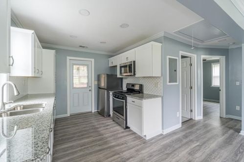 2561 Loghaven Dr, Atlanta GA  30318-7425 exterior