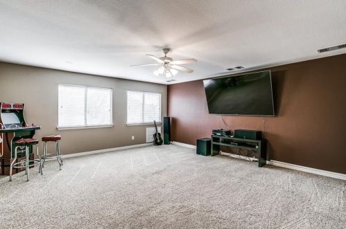 1713 Coyote Rdg, Carrollton TX 75010-3248 exterior