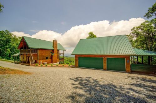 1741 Monument Rd, Big Canoe, GA 30143-7409