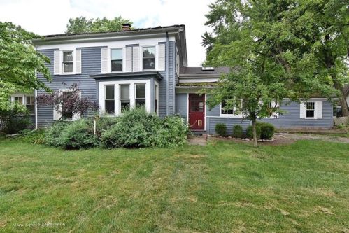 201 3rd St, Geneva, IL 60134-2723