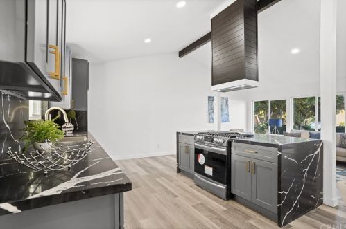 856 Avenida Taxco, Vista CA  92084-5339 exterior