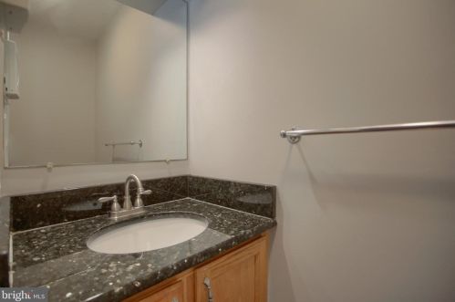 9 Mill Pond Dr, Lancaster PA  17603-7412 exterior