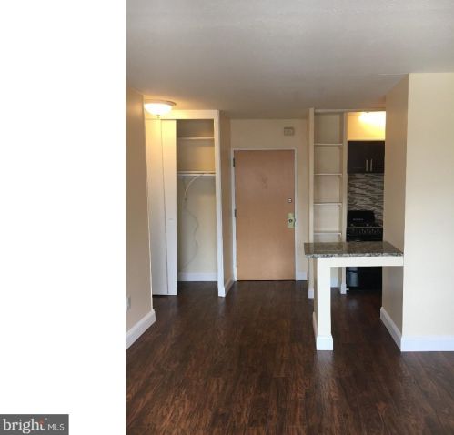 2101-17 Chestnut St, Philadelphia, PA 19103