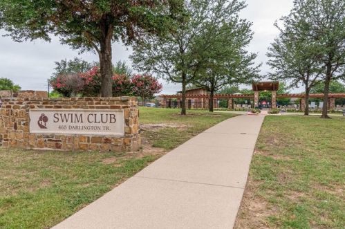 128 Mossy Oak Trl, Fort Worth TX  76131 exterior