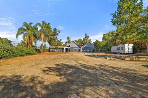 1236 Bradley St, Riverside CA 92506-5408 exterior