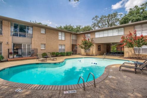 6134 Bandera Ave, Dallas TX  75225-3384 exterior