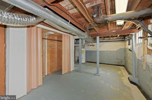 601 Mount Laurel Rd, Mount Laurel NJ  08054-9555 exterior