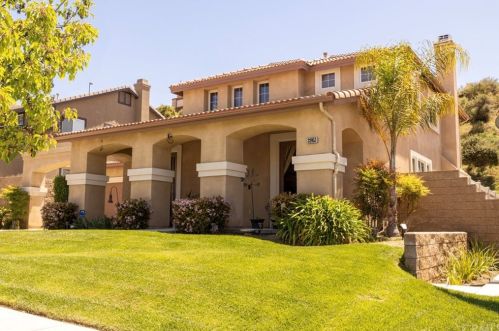 33953 Pinehurst Dr, Yucaipa, CA 92399-6935