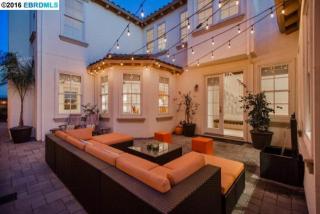 2318 Coral Sea St, Alameda, CA 94501-3583